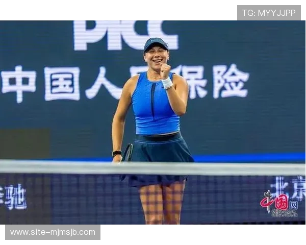 卡塔尔世界杯美女：赛场内外的美丽风采与青春活力展现